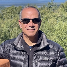 Image of Mark Desrosiers, DMD