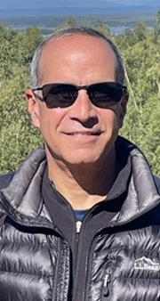 Headshot of Dr. Mark Desrosiers 